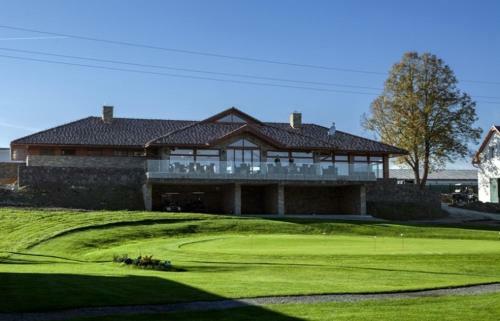 Hostal Tri Duby Golf Penzi�n