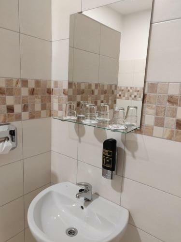 Hostal Penzi�n Sessler ***