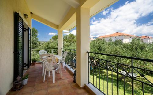 Koxyli Studios & Apartments