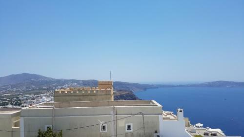 Kafieris Apartments (on The Cliff)