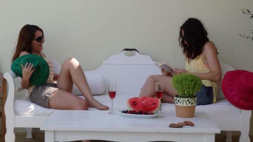 Hostal Aegean View Seaside Rooms & Studios