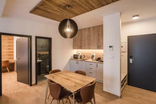 Hotel Arietes Marmont Resort
