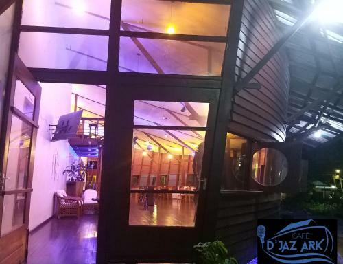 D'jaz Ark Hotel