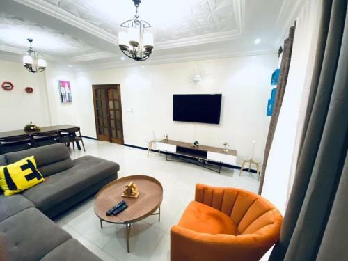 Mam Lovely 3-bed Apartment In Dakar-almadies