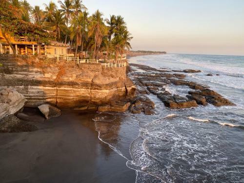 Hotel Reef On The Water