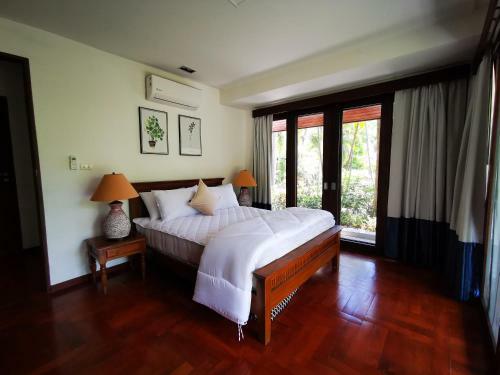 Villa Laguna Homes By Resava Group