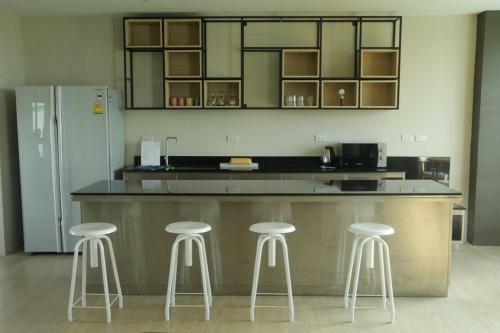 Hostal The Residence Thepkanjana
