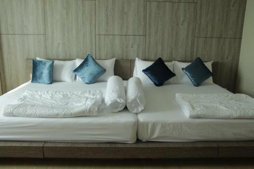 Hostal The Residence Thepkanjana
