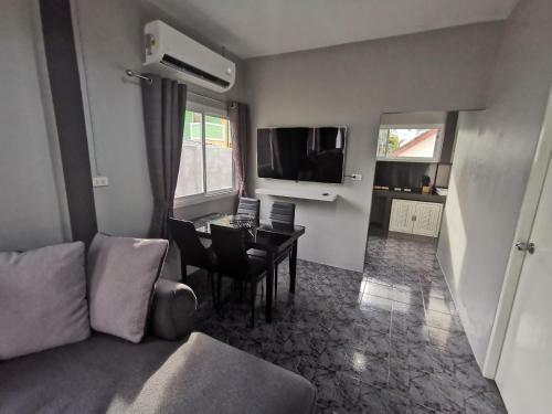Bungalows By Karon Studio Apartment