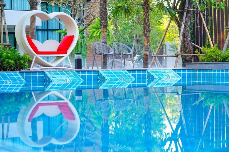 Hotel Chatnipa Beach Resort