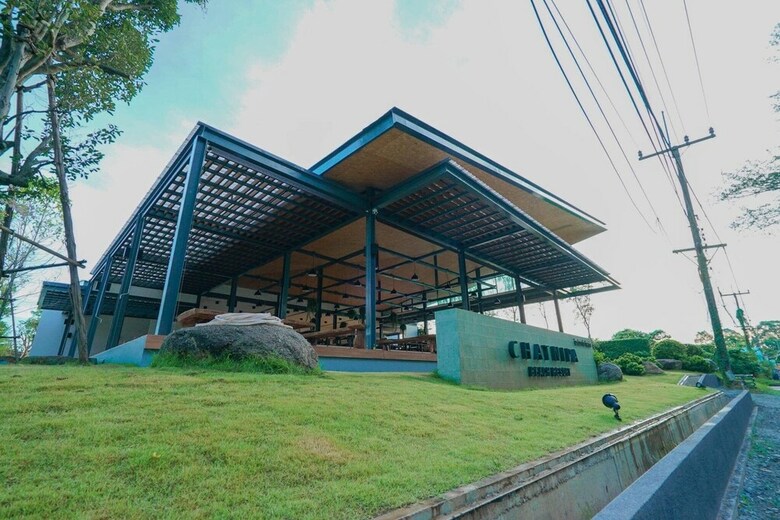Hotel Chatnipa Beach Resort