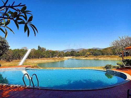 Siris Stars Resort