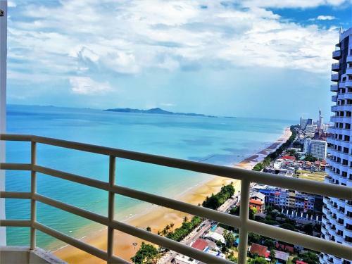 View Talay 8 Superb Sea View Studio Apartment Pattaya