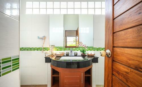 Hotel Orchid Garden Pool Villa Rawai