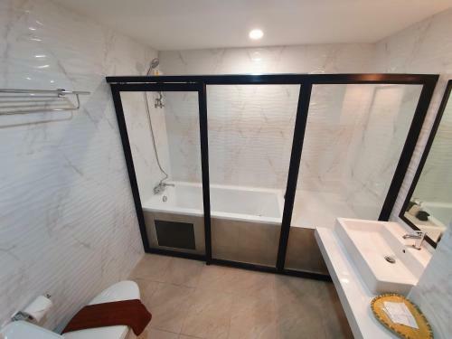 Usabai Riverside Boutique Hotel