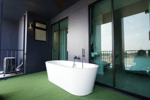 Blu Monkey Hub And Hotel Chanthaburi