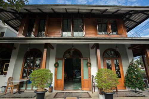 Hostal V Heritage Villa Chiang Mai