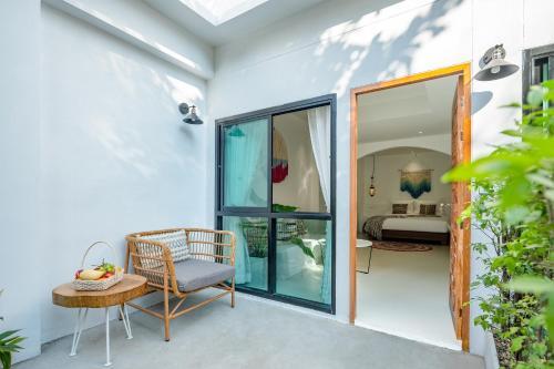 ???????h�flora Hotel