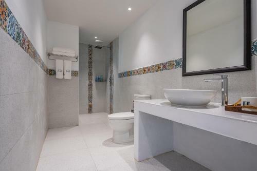 ???????h�flora Hotel
