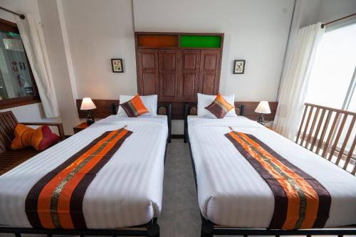 Hotel Chirin Home