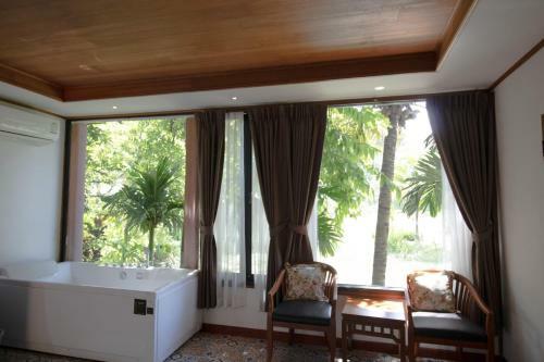Hotel Royal Train Garden Resort