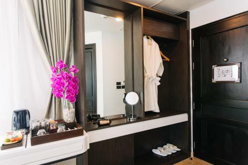 Hotel The Experience Walking Street Chiang Mai