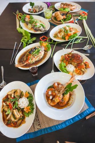 Hotel The Experience Walking Street Chiang Mai