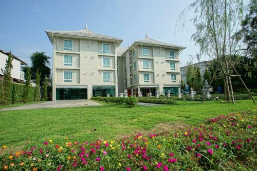 Nantra Chiangmai Riverfront Hotel