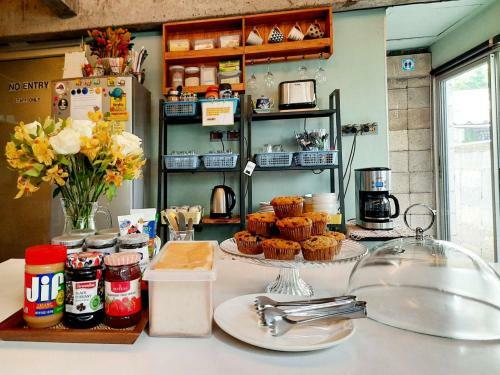 Hostal Heyha House