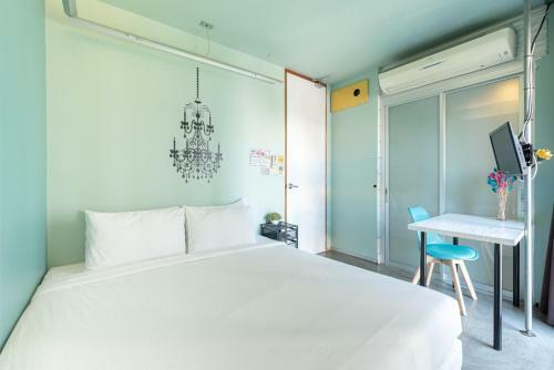 Hostal Heyha House