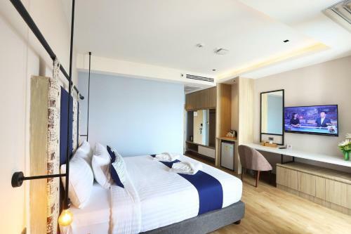 W3 Hotel