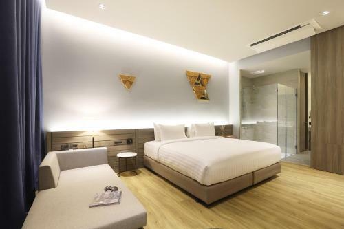 The Signature Hotel Airport