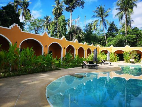 Hotel Hacia Resort