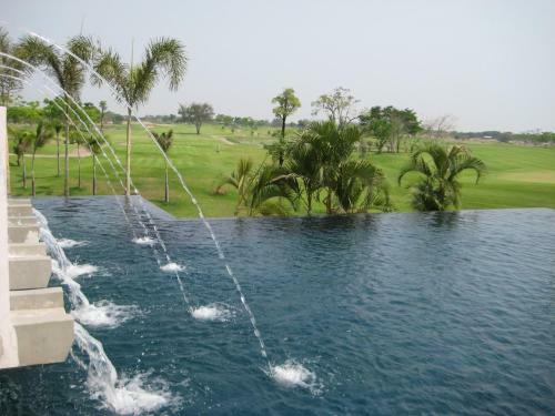 Hotel Uniland Golf & Resort