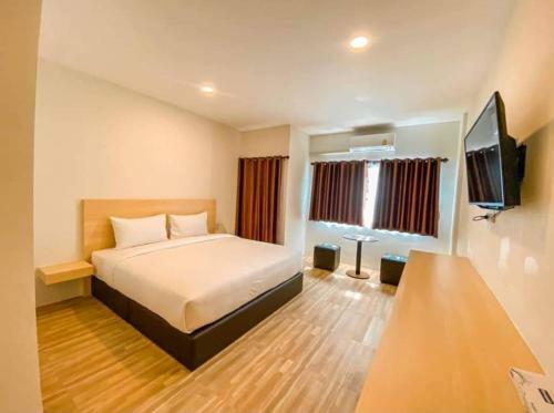 The Charlotte Smart Hotel Lopburi