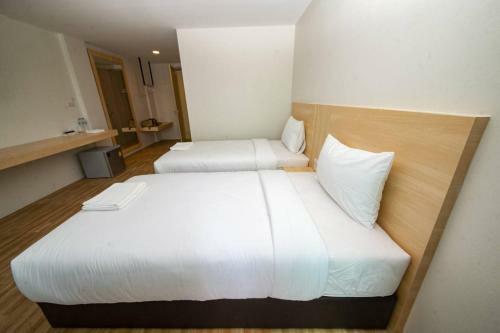 The Charlotte Smart Hotel Lopburi