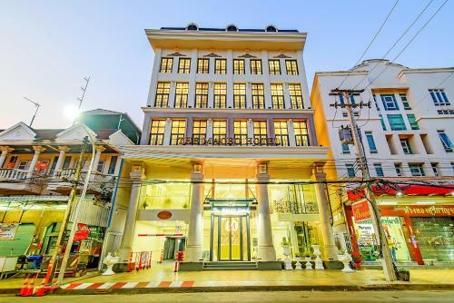 The Maceo Hotel