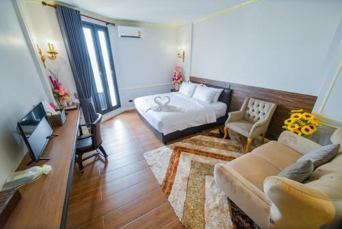 The Maceo Hotel