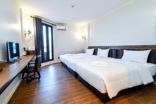 The Maceo Hotel