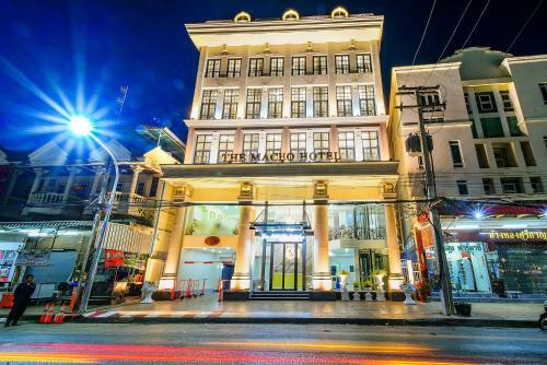 The Maceo Hotel