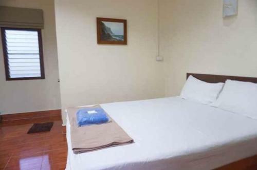 Hostal Baan Rim Nam Resort