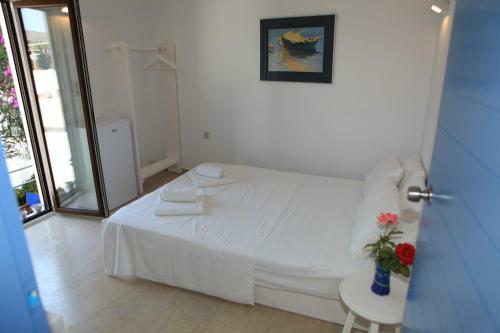 Hostal Lykomides