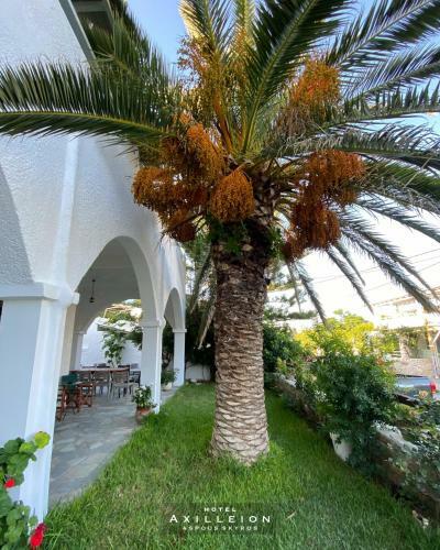 Achilleion Hotel
