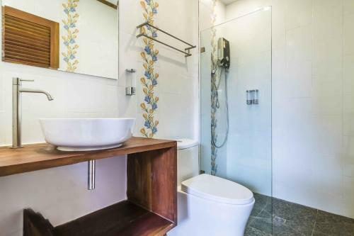 Wyh Hotels