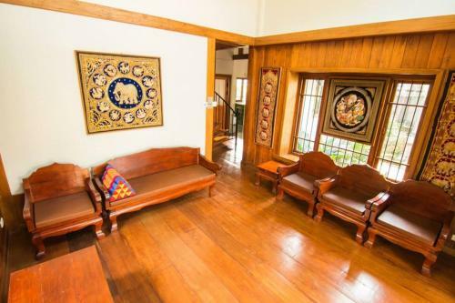 Hotel Lunghe Homestay (?????????????)