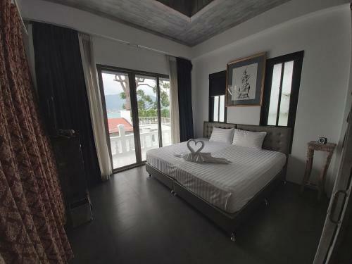 Sea Cave Villa