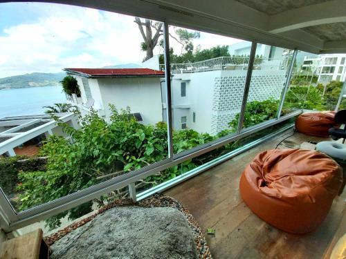 Sea Cave Villa