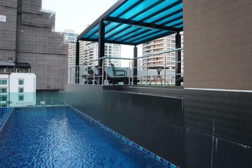 Aparthotel Avatar Suites Hotel