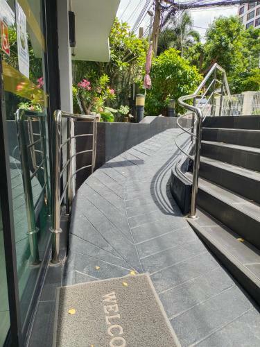 Aparthotel Avatar Suites Hotel