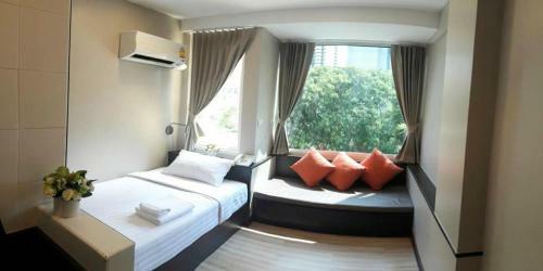 Hotel Ywca International House